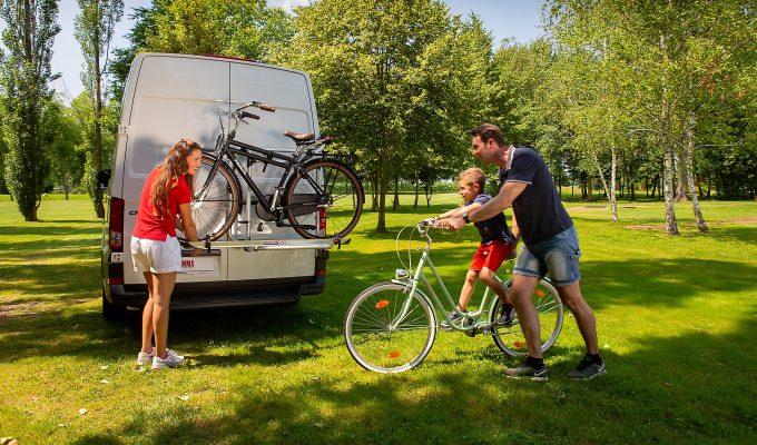 Comment installer vos vélos - Accessoires Volkswagen
